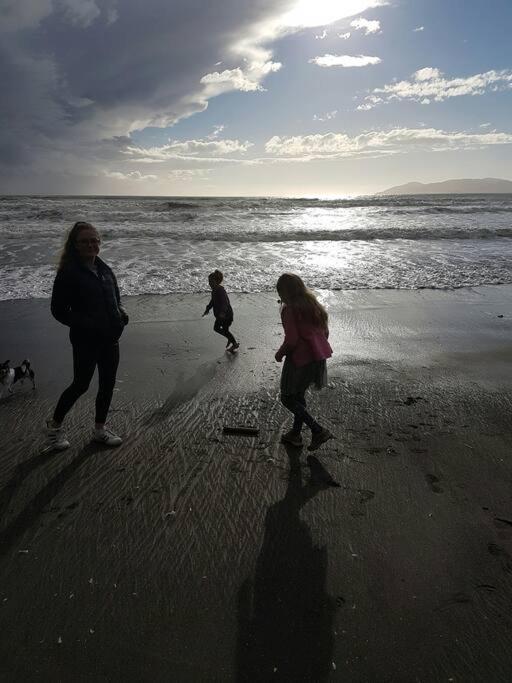 Beachfront Bliss Paraparaumu Buitenkant foto