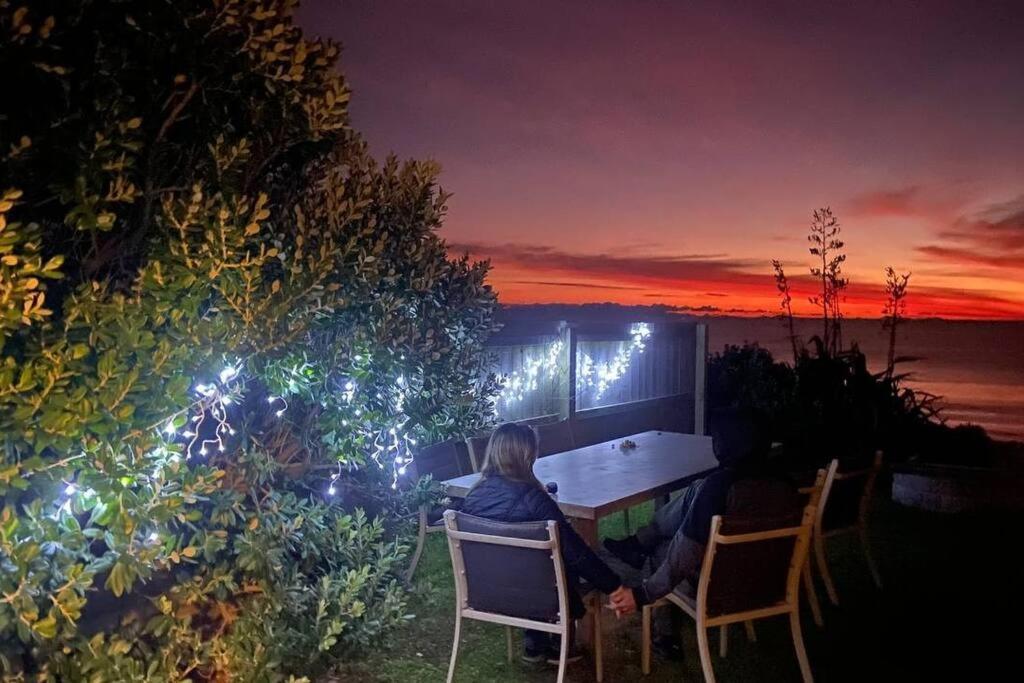 Beachfront Bliss Paraparaumu Buitenkant foto