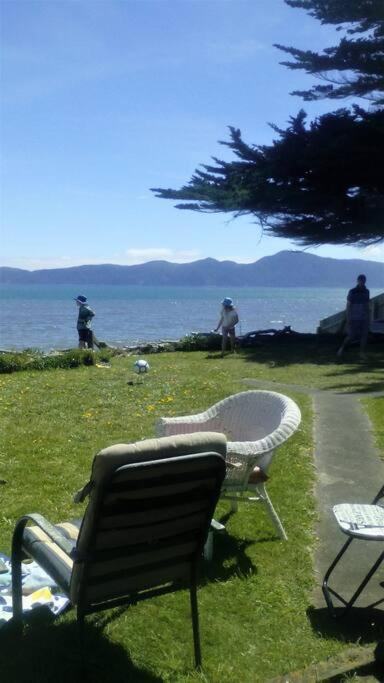 Beachfront Bliss Paraparaumu Buitenkant foto