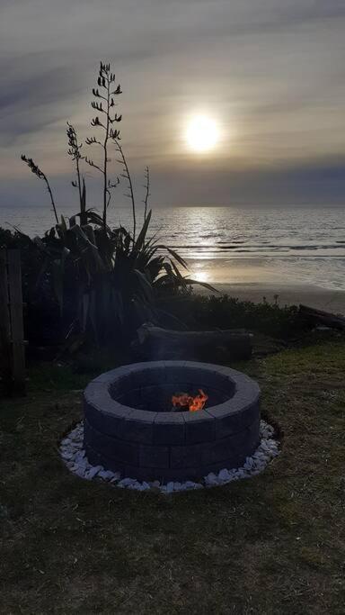 Beachfront Bliss Paraparaumu Buitenkant foto