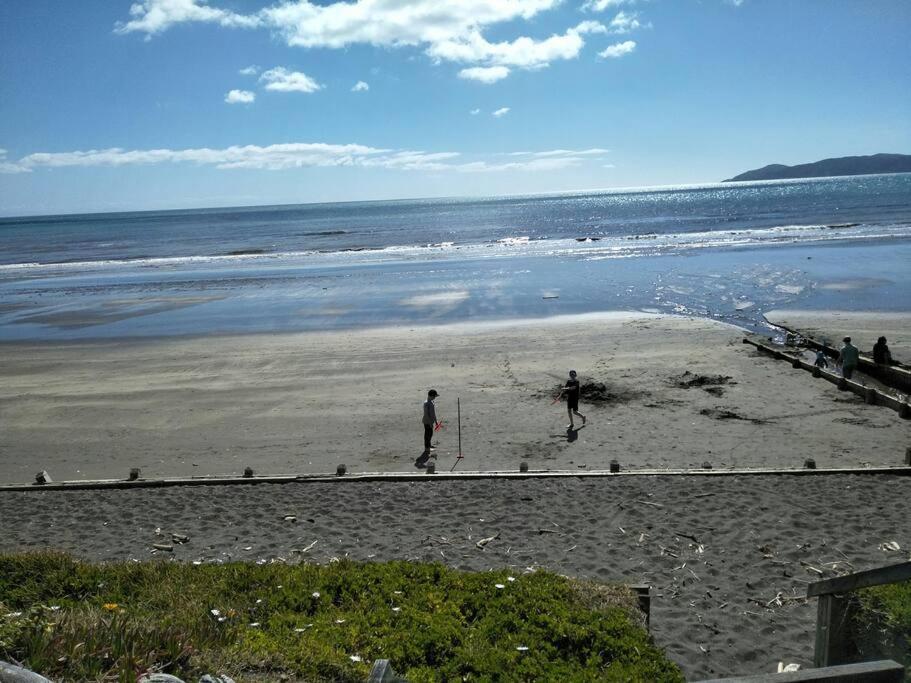 Beachfront Bliss Paraparaumu Buitenkant foto